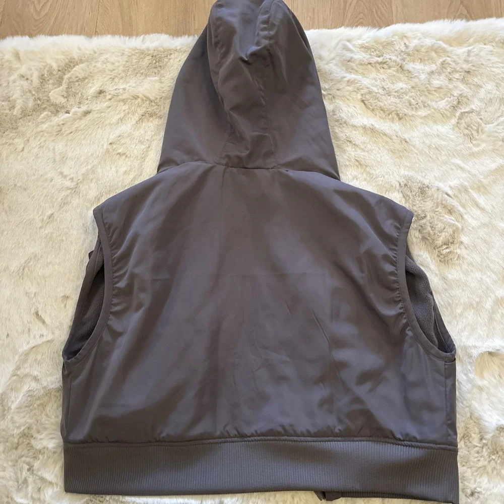 Mono b Vest 